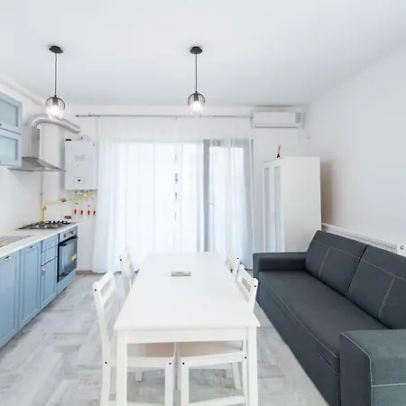 Awesome With Balcony, Near The Beach *