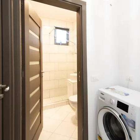 Awesome With Balcony, Near The Beach Apartament *