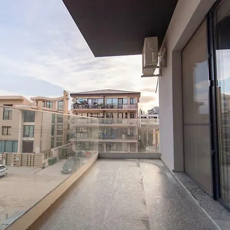 Awesome With Balcony, Near The Beach Năvodari